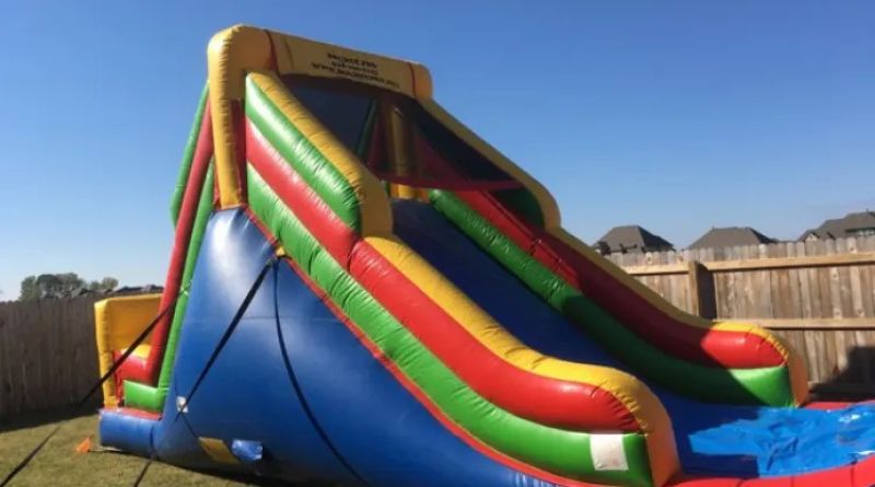 Water Bounce House: A Complete Guide to Fun and Refreshing Inflatable Entertainment