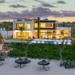 Luxury Real Estate Trends for High-Net-Worth Individuals in 2025